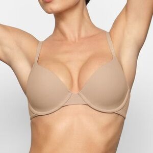 Skims fits everybody t shirt bra color mica  38DDD